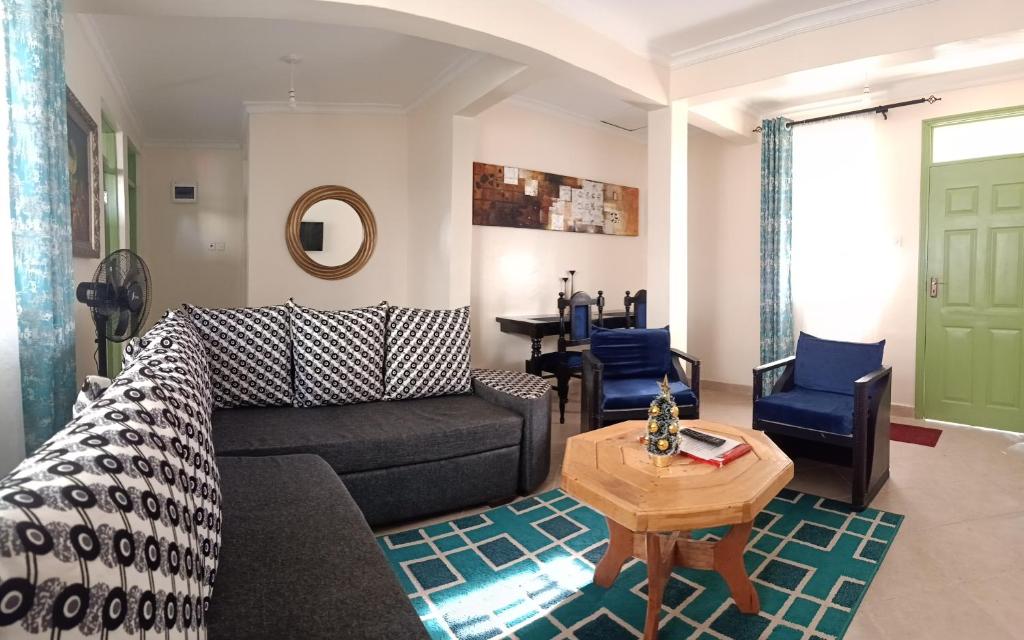 MILIMANI DRIVE LIVINGs