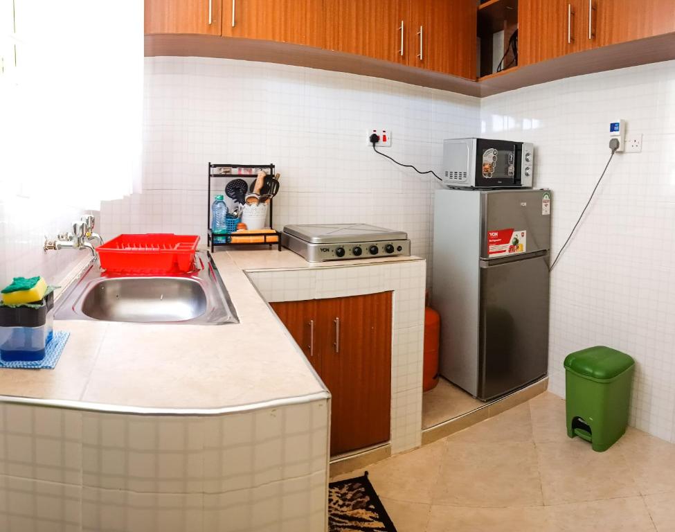 MILIMANI DRIVE LIVINGs