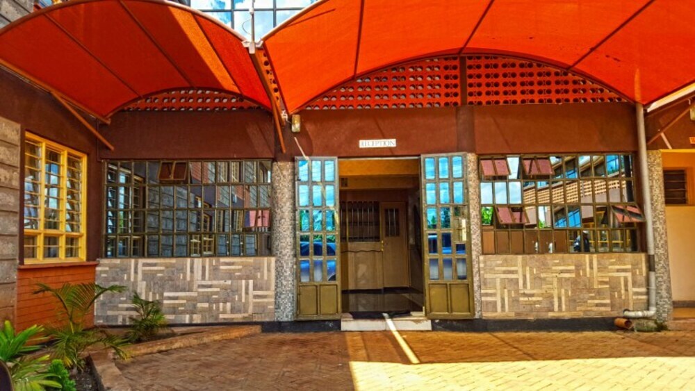 Esstana Hotel