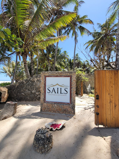 Sails Beach Bar & Restaurant