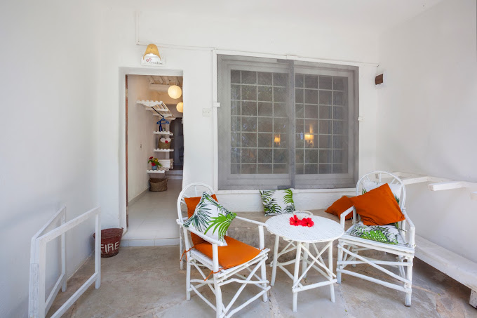 Kenyaways Beach Bed & Breakfast