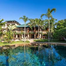 Tombo House