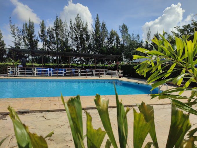 Komarock lodge