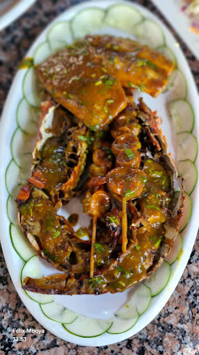 cliffneck restaurant kerugoya
