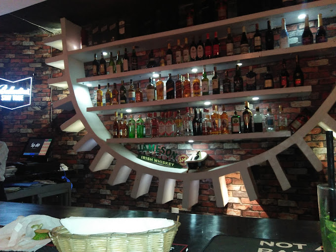 Sip and Dip Bistro