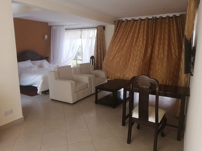 Theta Hotel