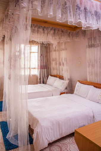 Esstana Hotel