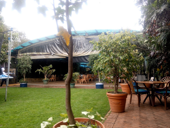 Bonds Garden Restaurant