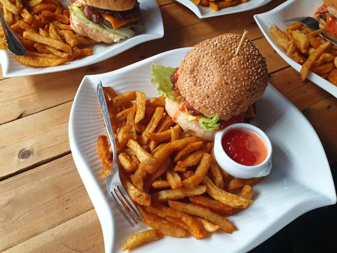 Sukari Burgers