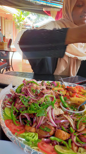 LA-PAZ Restaurant