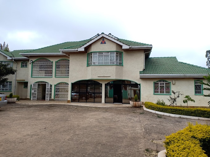 215 Karen Garden