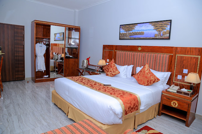 Tiffany Diamond Hotel, Makunganya street , Dar es salaam