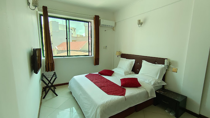 Esiya Hotel
