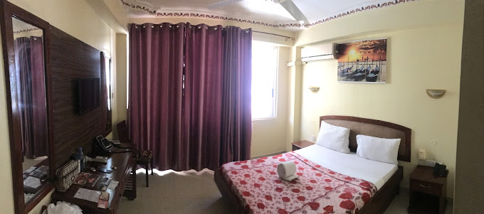 IRIS HOTEL