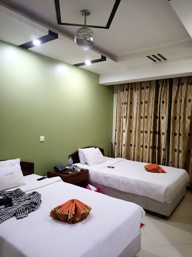Cate Hotel.