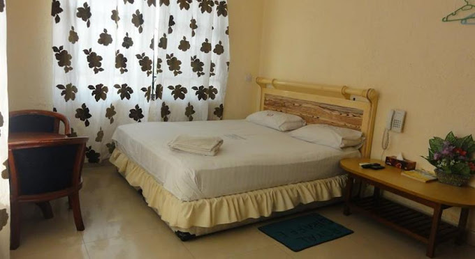 Royal Giraffe Hotel