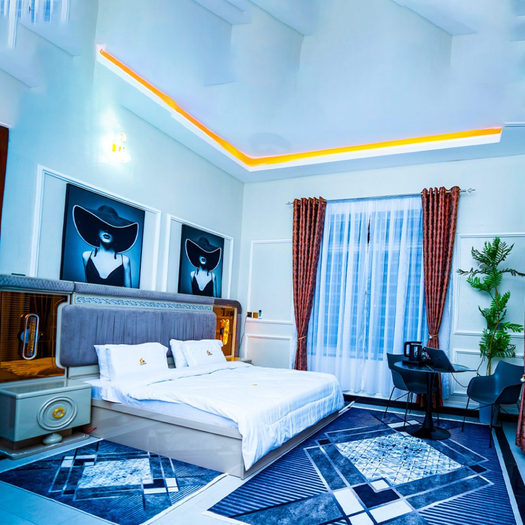 LUCK EXECUTIVE HOMES