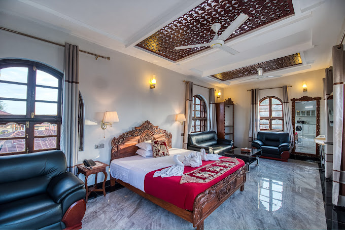 Tembo House Hotel