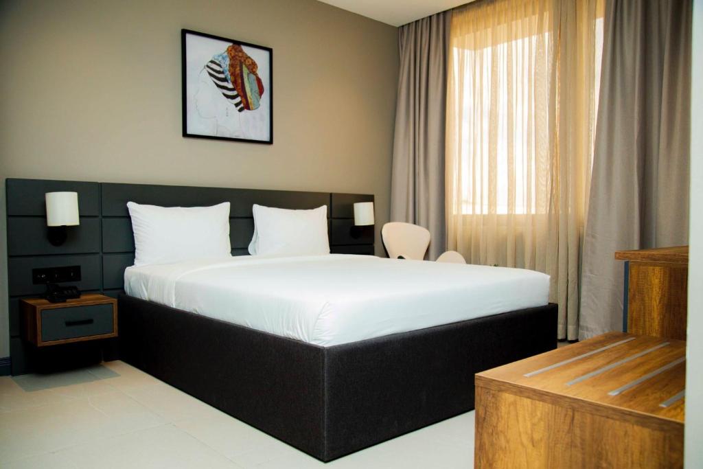 NEW AMAAN HOTEL