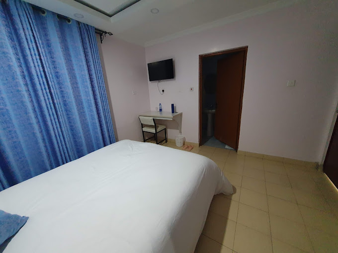Meru safari hotel