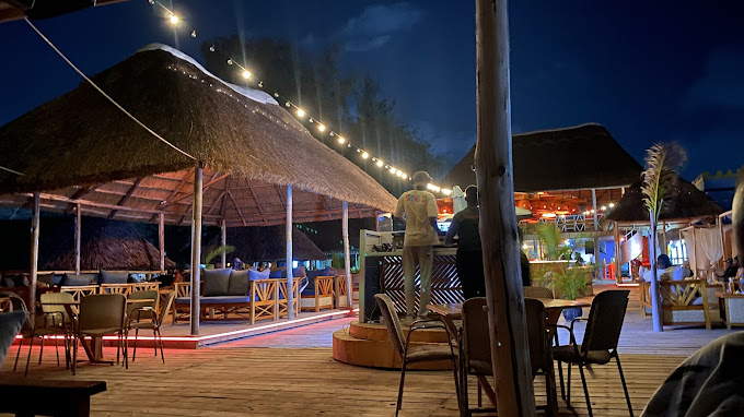 COCOMAS BEACH CLUB