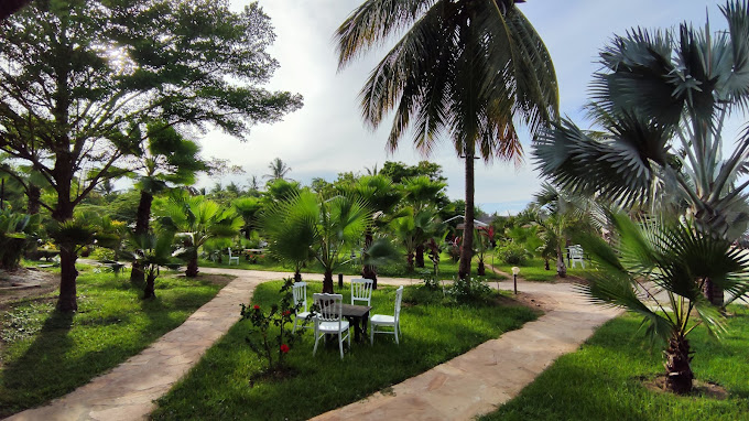 Kijiji Beach Resort