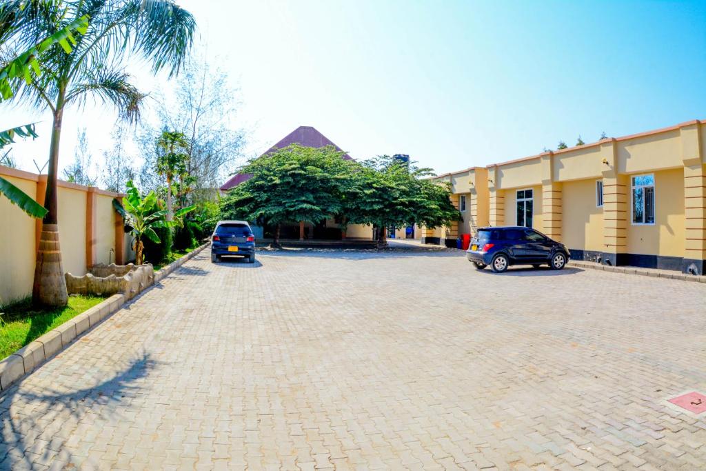 BEZINDA LODGE