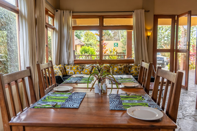 Ahadi Lodge