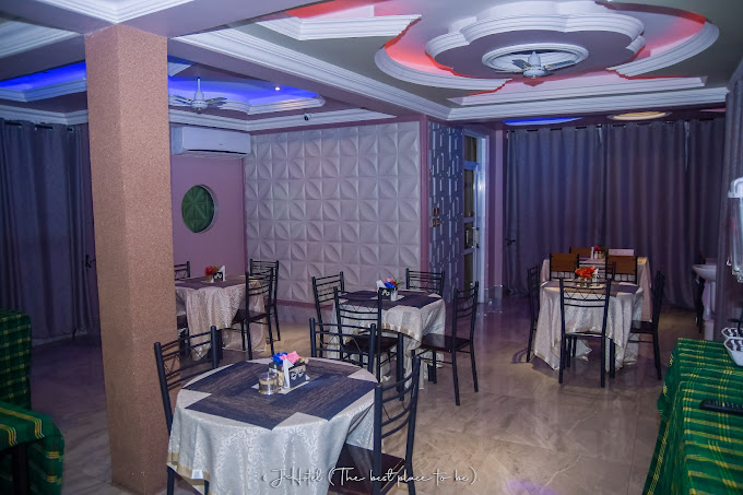 J Hotel, Tandale