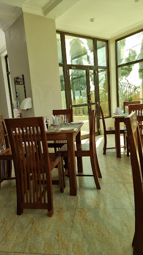 Reji’s Hotel