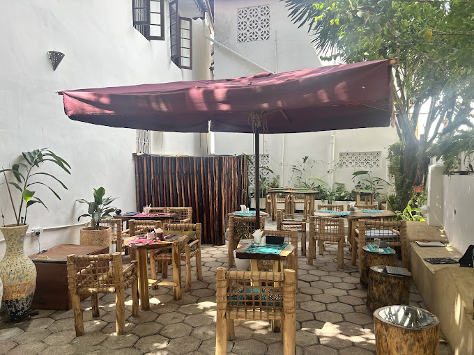 Habari House & Café