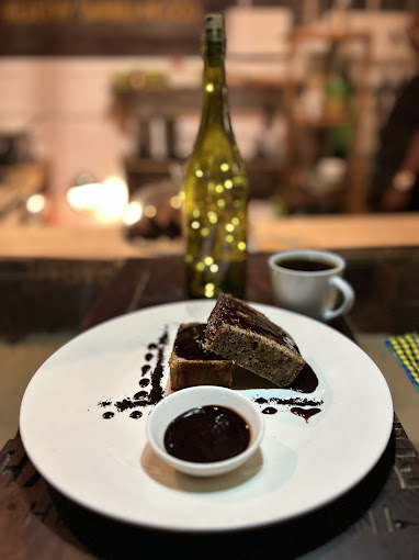Habari House & Café