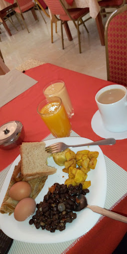 Becca Hotel Meru