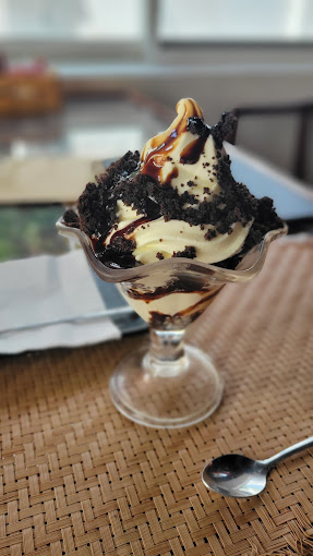 Taste Me Desserts & Café zanzibar