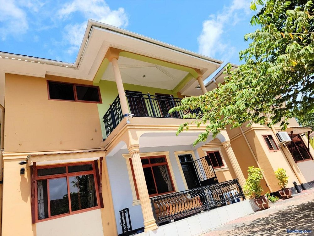 J M PEACE LODGE
