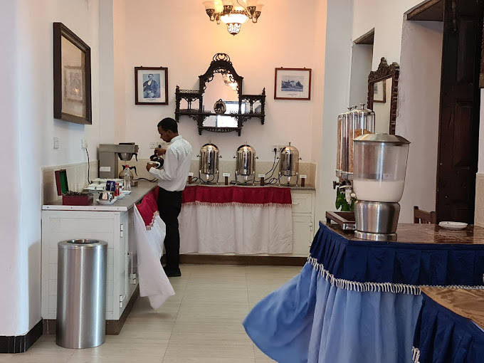 Tembo House Hotel