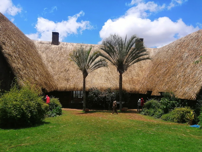 Laragai House