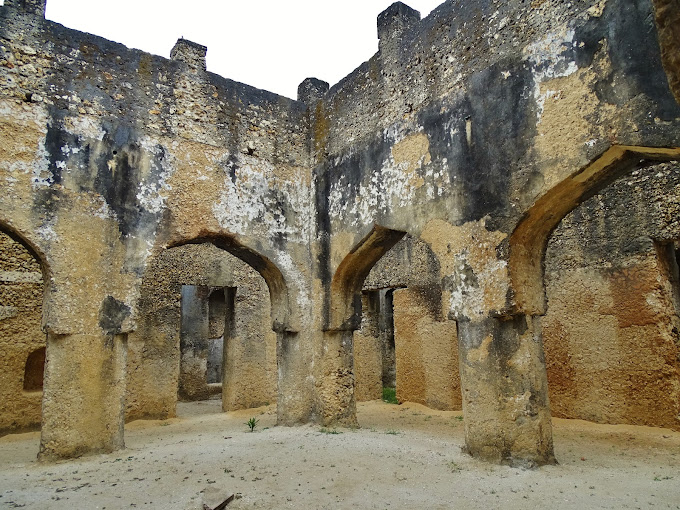 Mtoni Palace Ruins