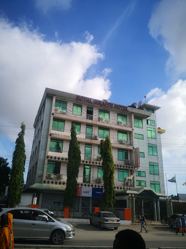 Royal Giraffe Hotel