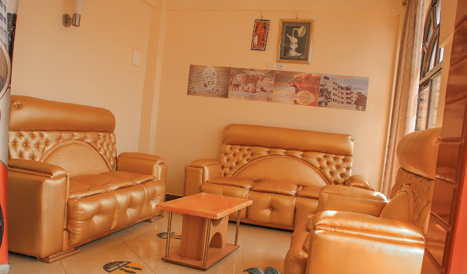 Elsa Hotel Meru