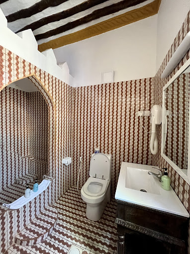 Tembo House Hotel