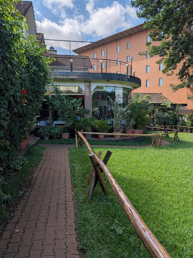 Fang Fang Suites (BELFORD GARDEN HOTEL AND RESTUARANT)