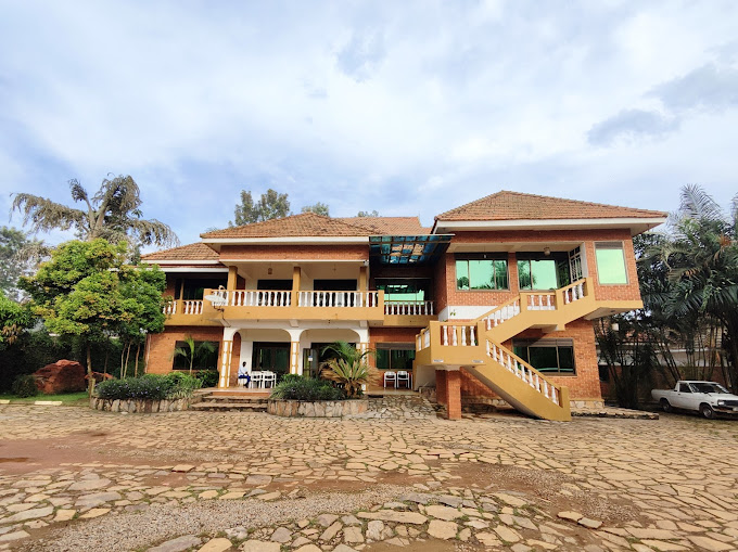 Hibis Hotel
