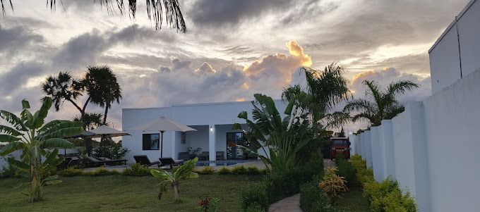 4U Luxury Bungalows Diani