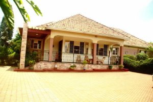Airport link Guesthouse Entebbe