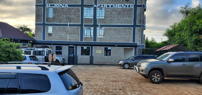 Aljona Apartments (Airbnb) & Hotel