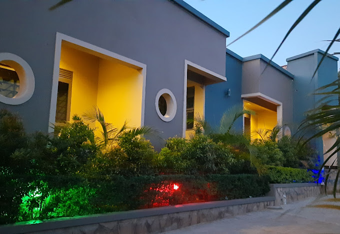Ashleys Hotel