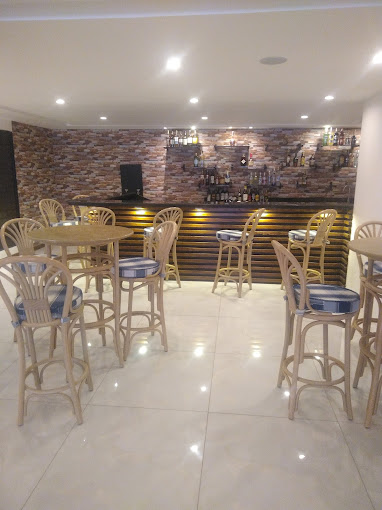 Cross Roads Suites