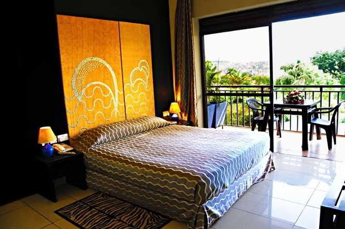 Dolphin Suites