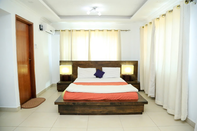 Hillview Apartments